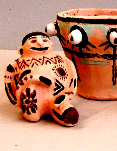 files/Fotos/Kunst und Werken/Figurengefaess 1 ausschnitt.jpg